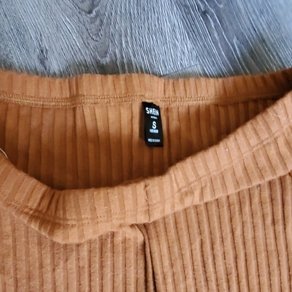 SHEIN Front Slit Ribbed Pencil Skirt - Picture 3 of 4